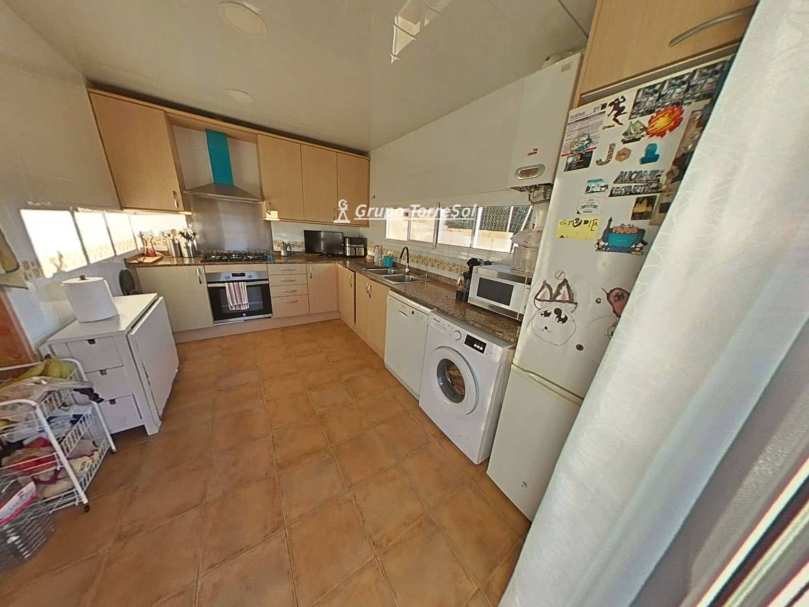 4 soveværelse Villa til salg i La Bisbal del Penedes med swimmingpool - € 289.000 (Ref: 9966246)