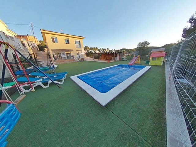4 makuuhuone Huvila myytävänä paikassa La Bisbal del Penedès mukana uima-altaan - 289 000 € (Ref: 9966246)