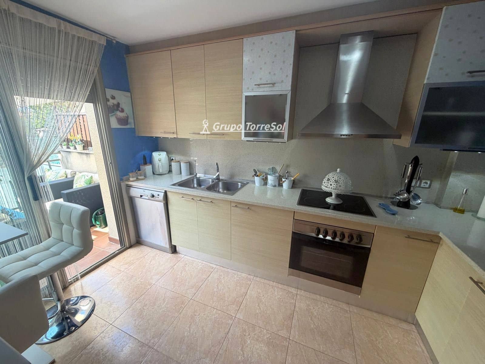 4 soveværelse Byhus til salg i El Vendrell med garage - € 347.000 (Ref: 9969014)
