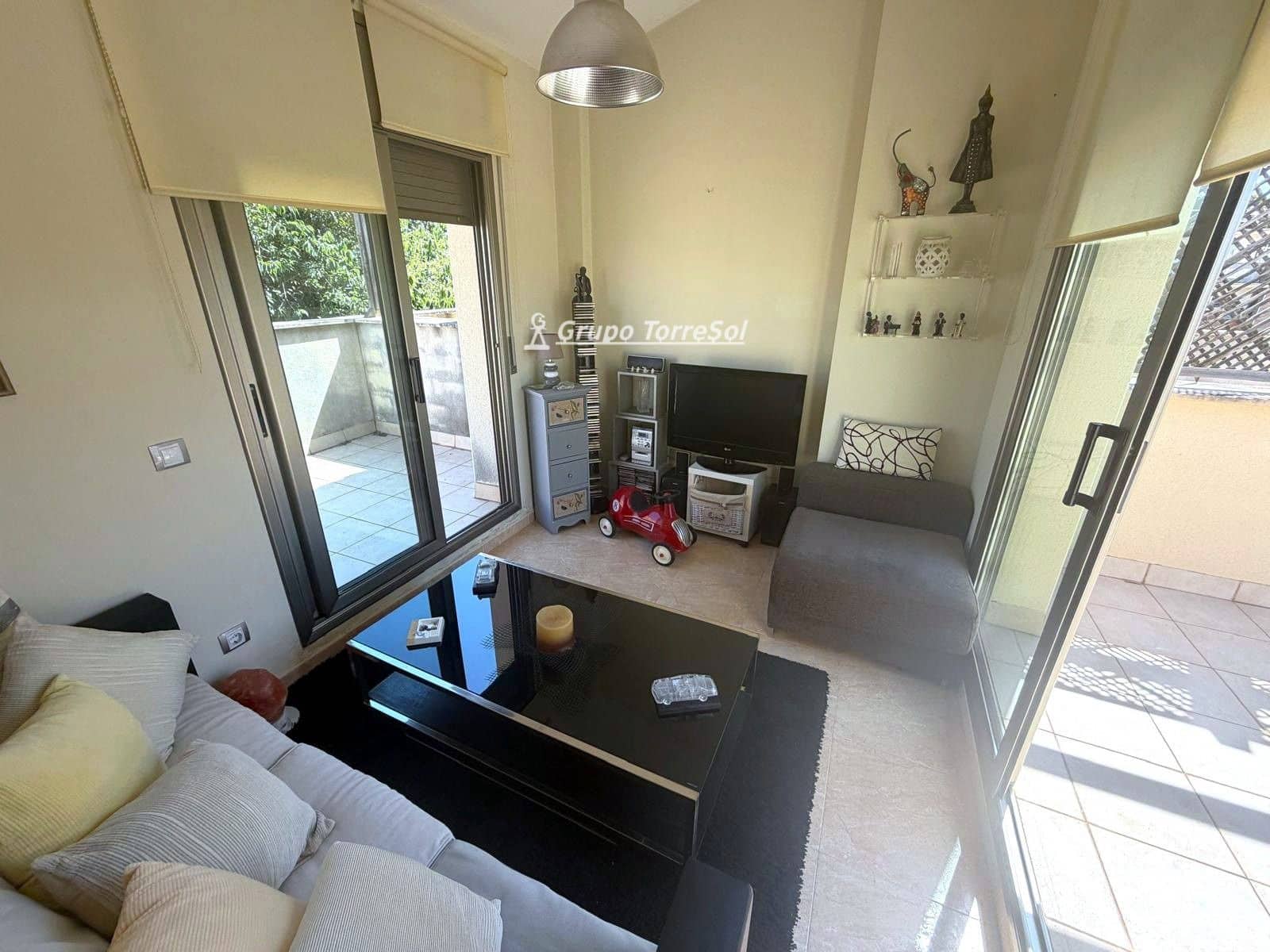4 soveværelse Byhus til salg i El Vendrell med garage - € 347.000 (Ref: 9969014)