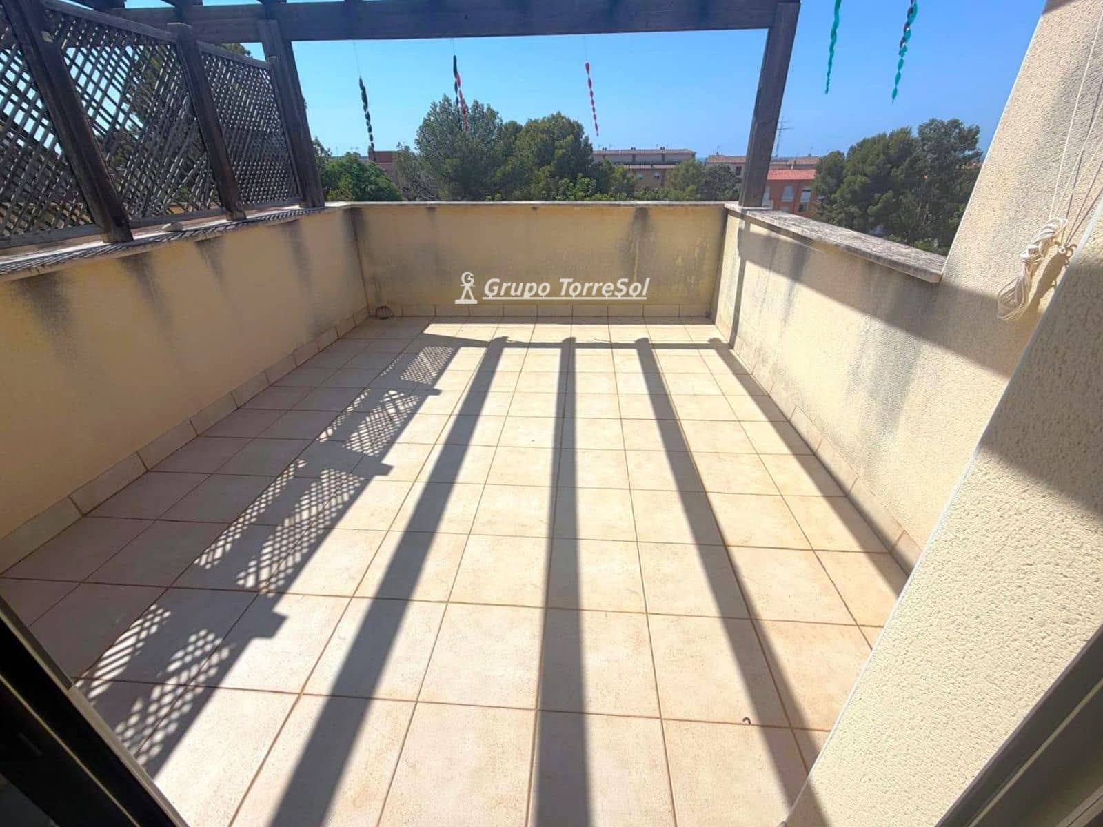 4 soveværelse Byhus til salg i El Vendrell med garage - € 347.000 (Ref: 9969014)