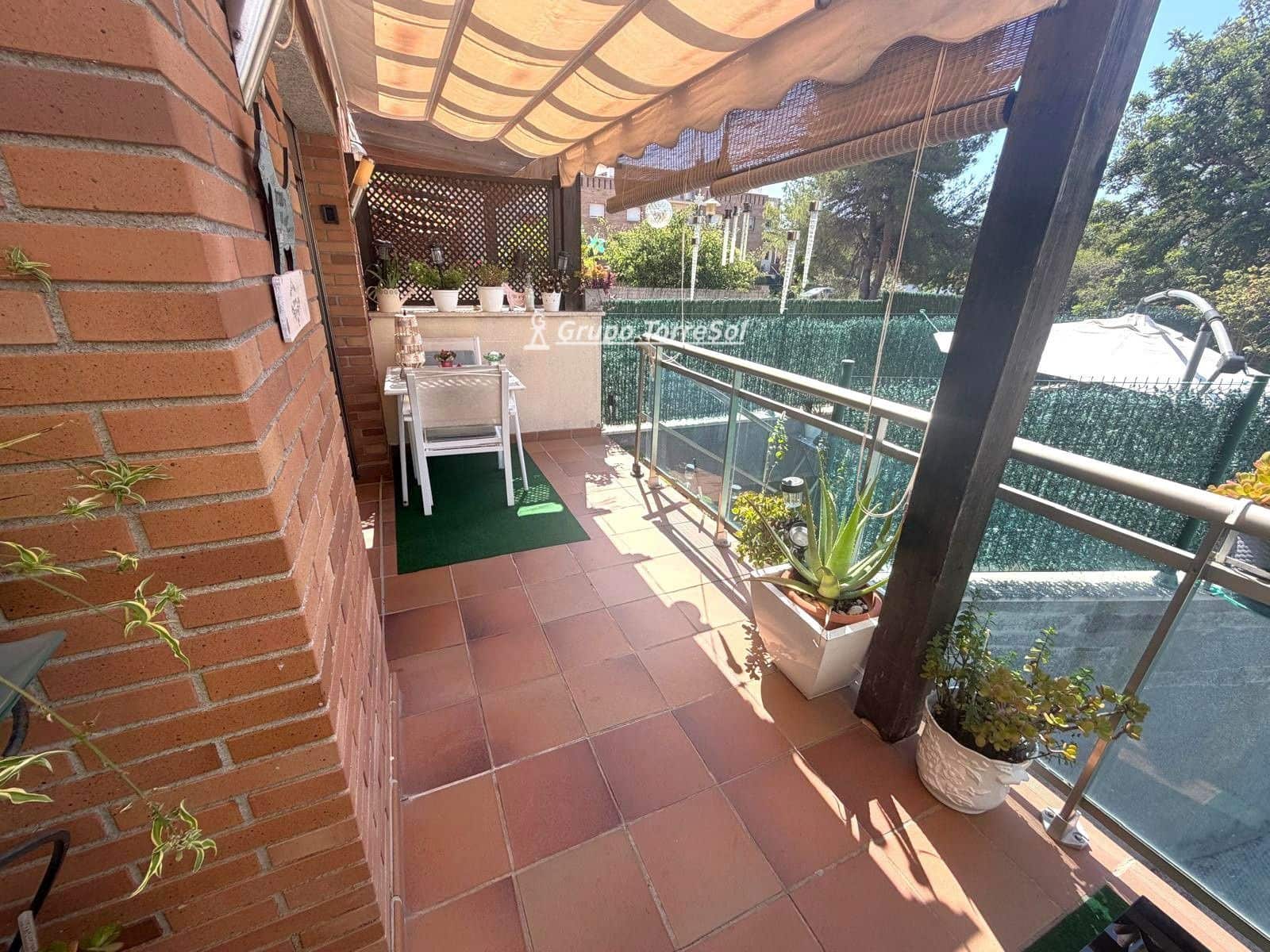 4 soveværelse Byhus til salg i El Vendrell med garage - € 347.000 (Ref: 9969014)