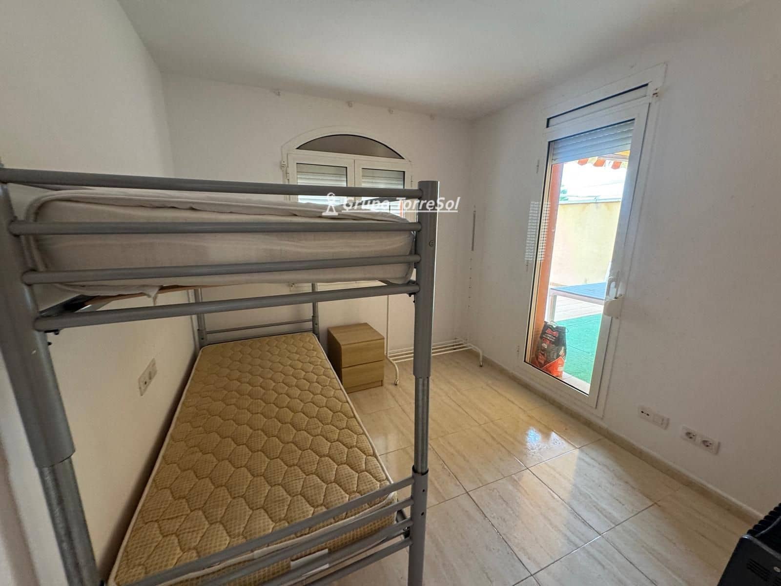 2 bedroom Flat for sale in Mont-roig del Camp with pool garage - € 185,000 (Ref: 9972239)