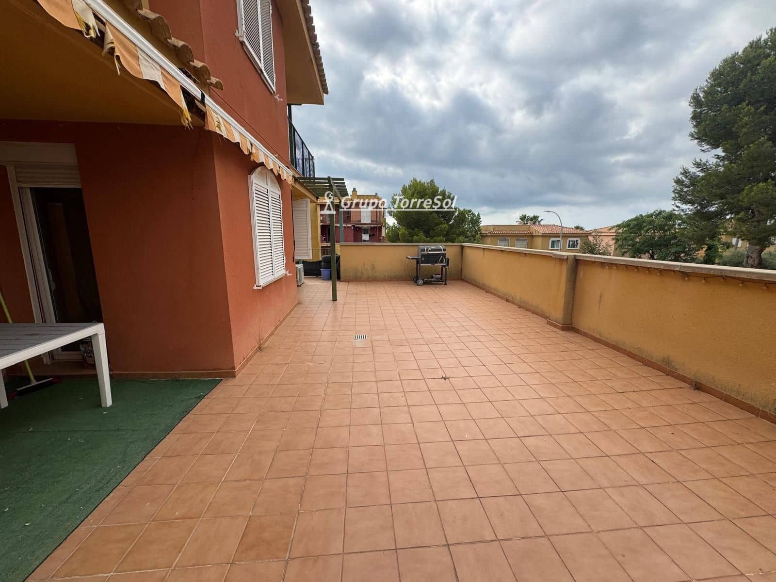 2 bedroom Flat for sale in Mont-roig del Camp with pool garage - € 185,000 (Ref: 9972239)