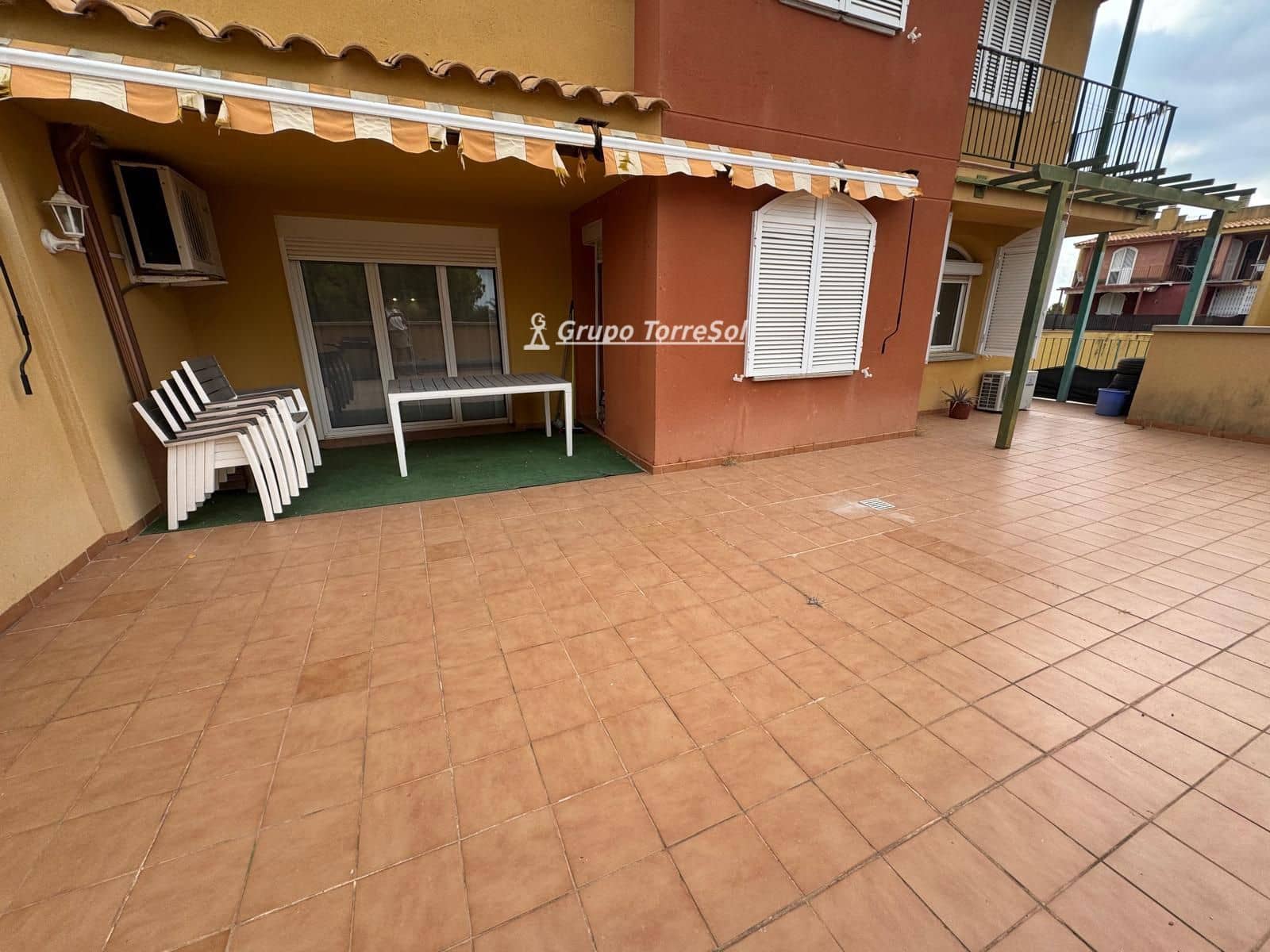 2 bedroom Flat for sale in Mont-roig del Camp with pool garage - € 185,000 (Ref: 9972239)