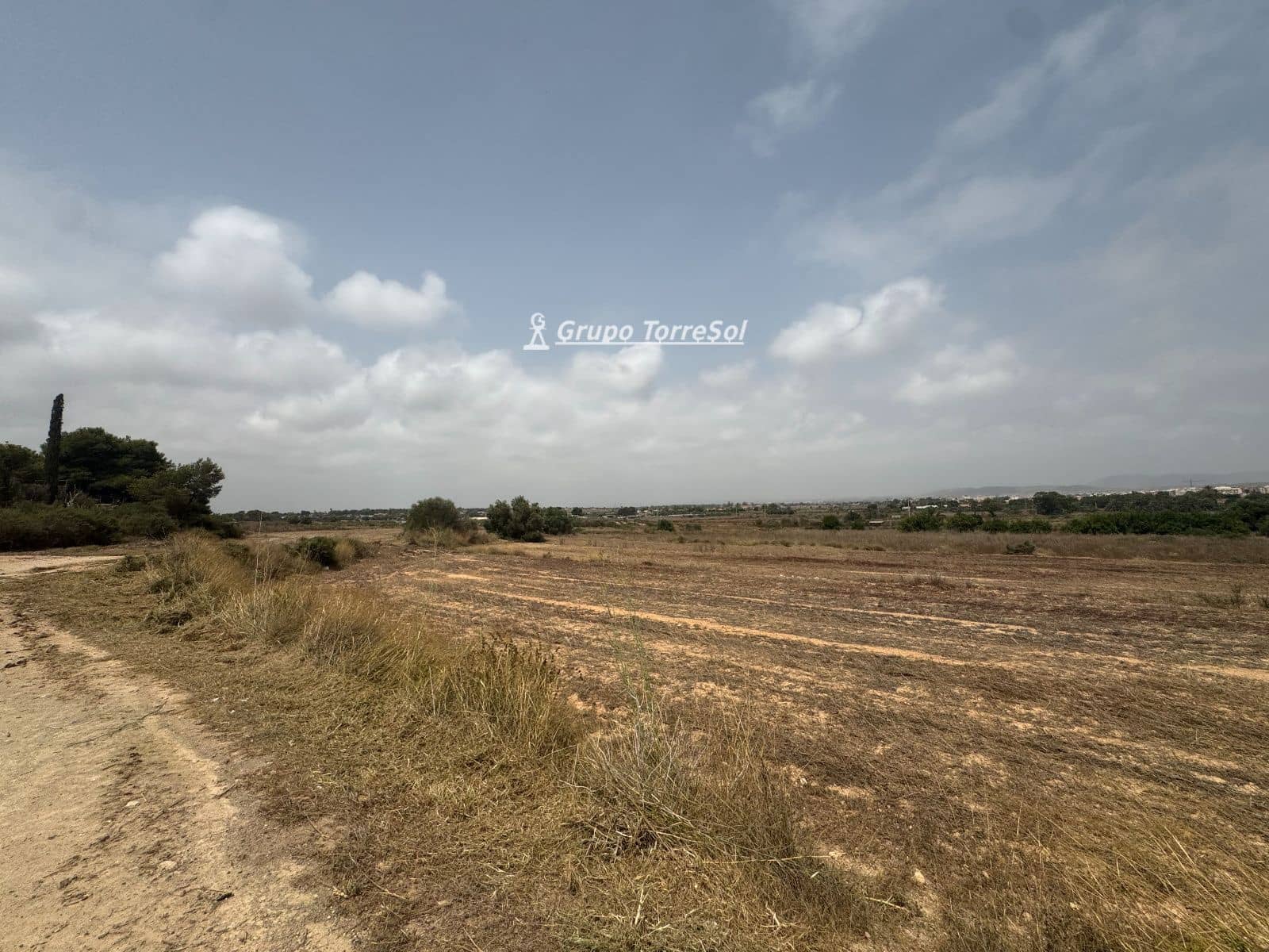 Ubebygd land til salgs i Elche / Elx - € 55 000 (Ref: 9977954)