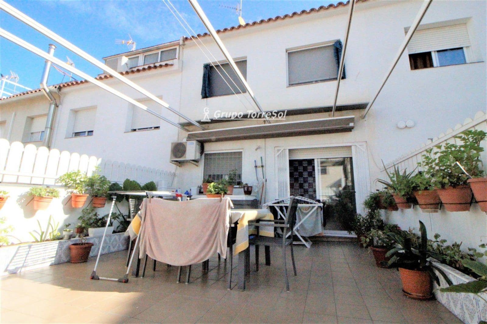 4 sypialnia Dom na sprzedaż w Torredembarra z garażem - 325 000 € (Ref: 9979221)