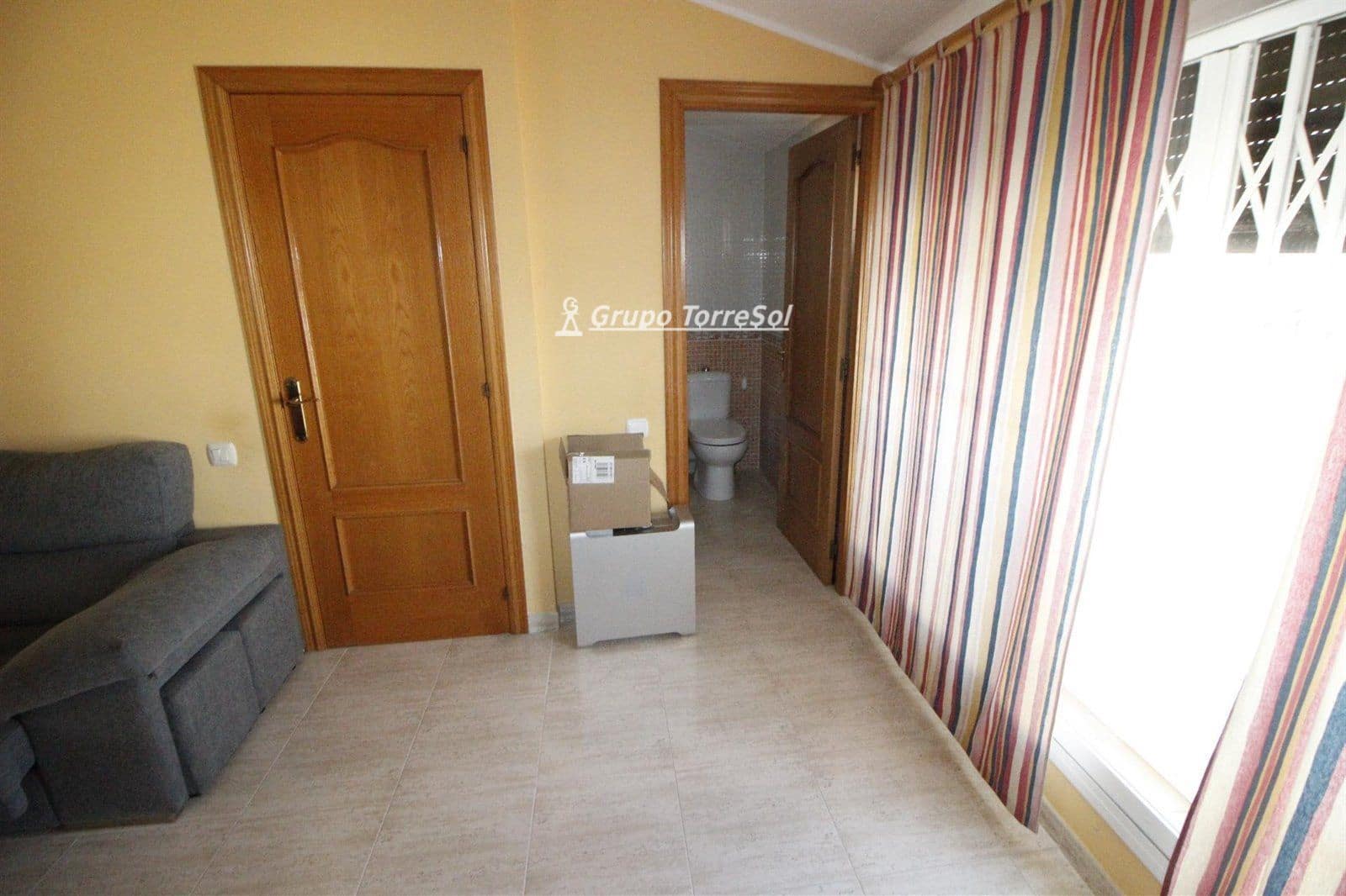 4 sypialnia Dom na sprzedaż w Torredembarra z garażem - 325 000 € (Ref: 9979221)