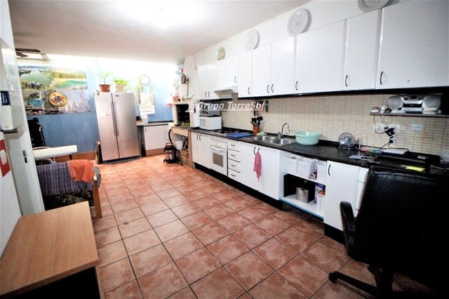 Casa de 4 habitaciones en Torredembarra en venta con garaje - 325.000 € (Ref: 9979221)