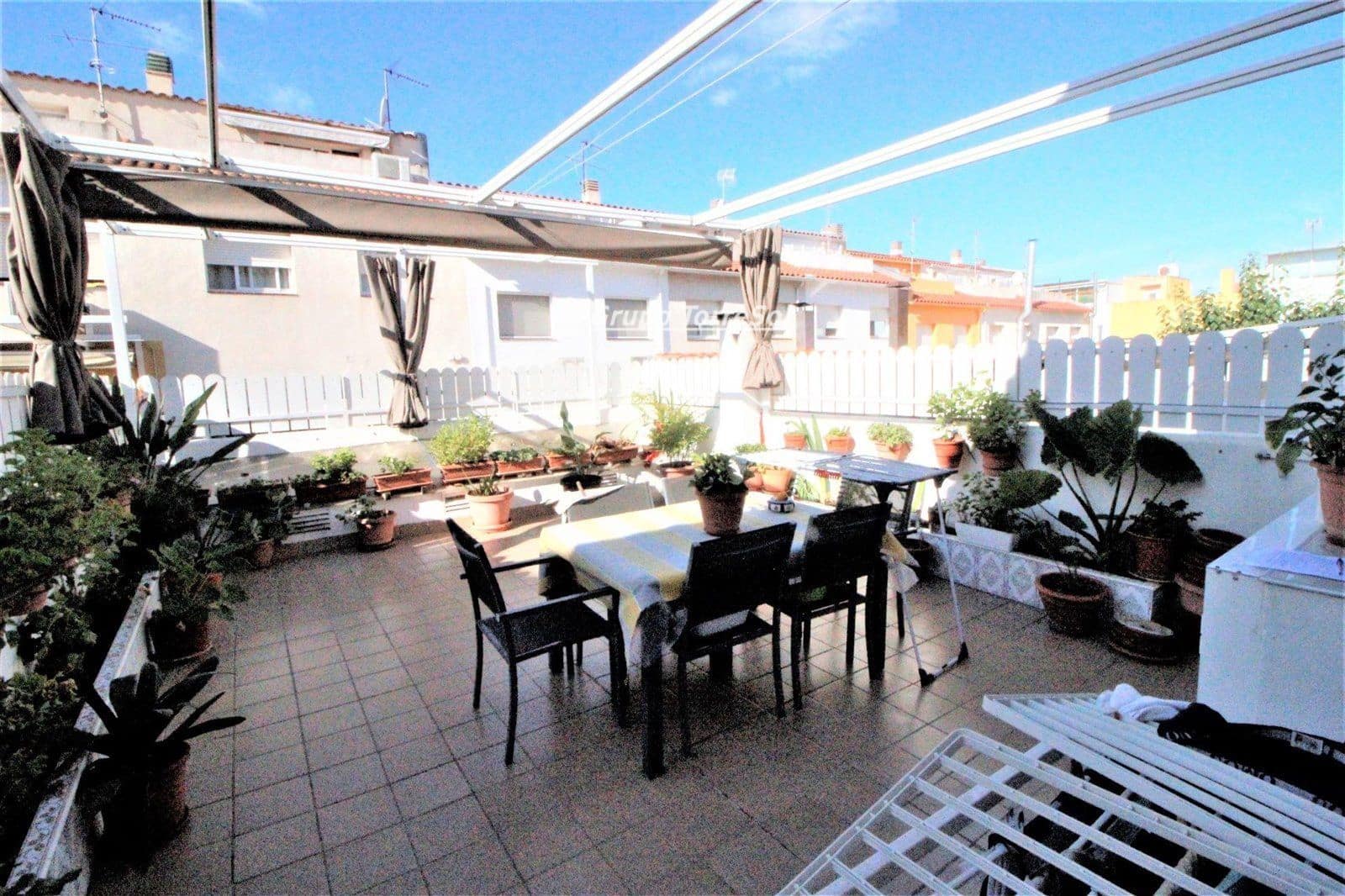 4 sypialnia Dom na sprzedaż w Torredembarra z garażem - 325 000 € (Ref: 9979221)