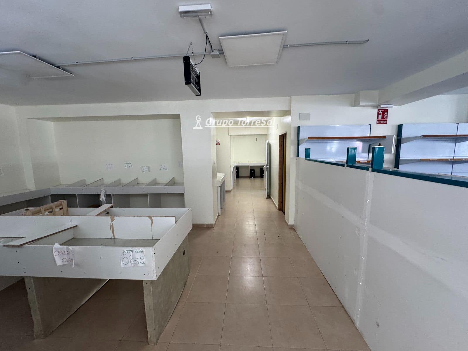 Erhverv til salg i Elche / Elx - € 225.000 (Ref: 9983987)