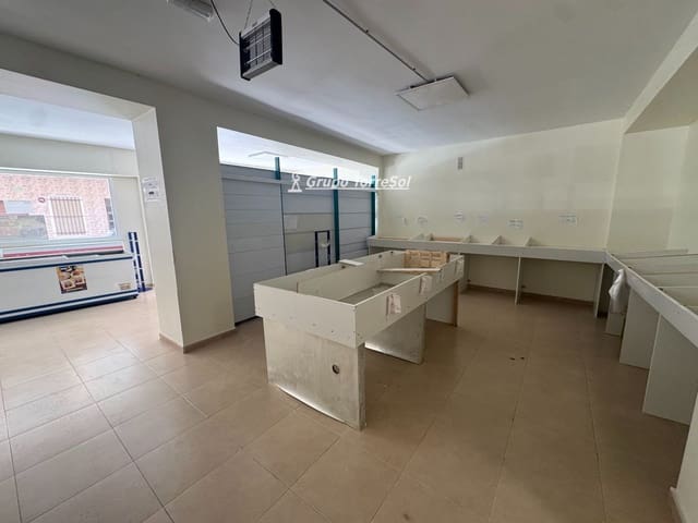 Kommersiell till salu i Elche / Elx - 225 000 € (Ref: 9983987)