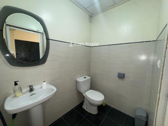 Kommersiell till salu i Elche / Elx - 225 000 € (Ref: 9983987)
