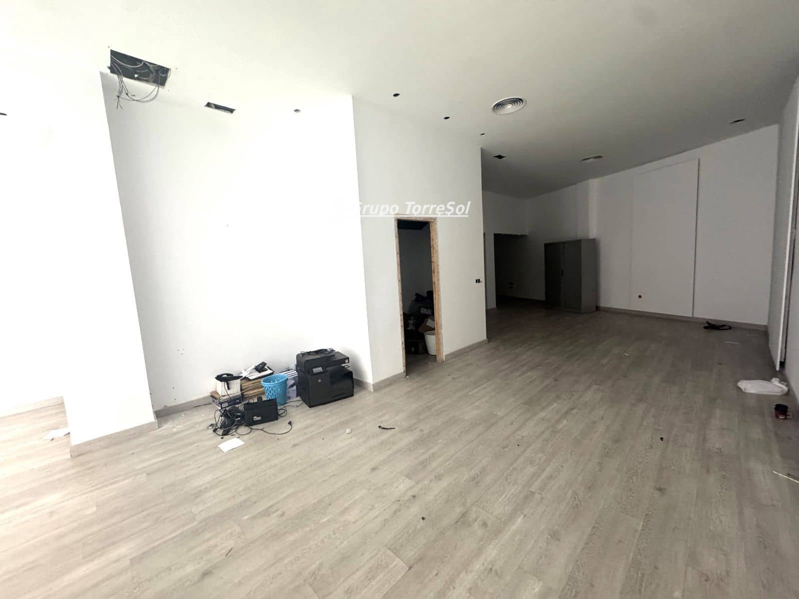 Comercial para venda em Elche / Elx - 219 900 € (Ref: 9985664)