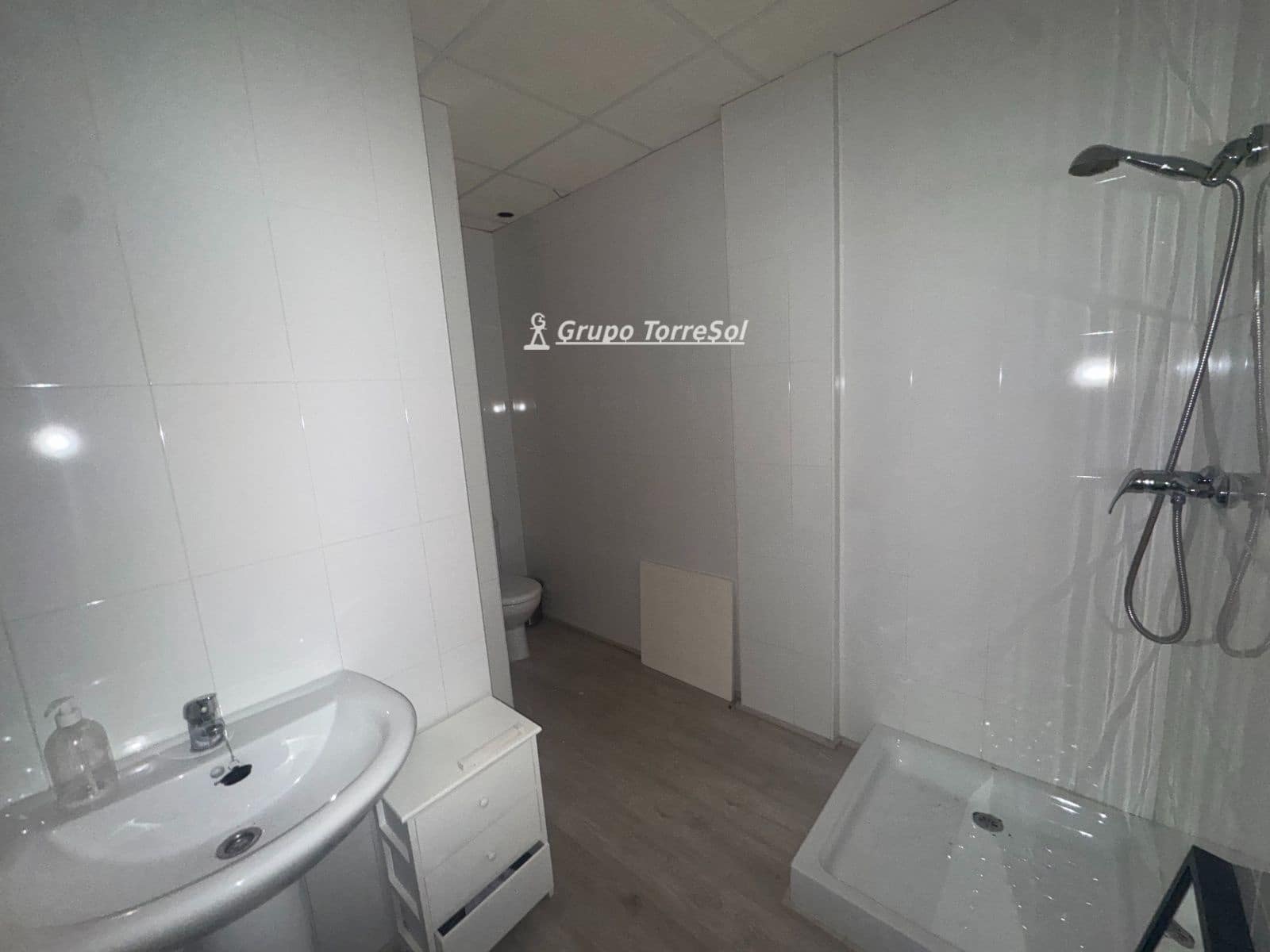 Comercial para venda em Elche / Elx - 219 900 € (Ref: 9985664)