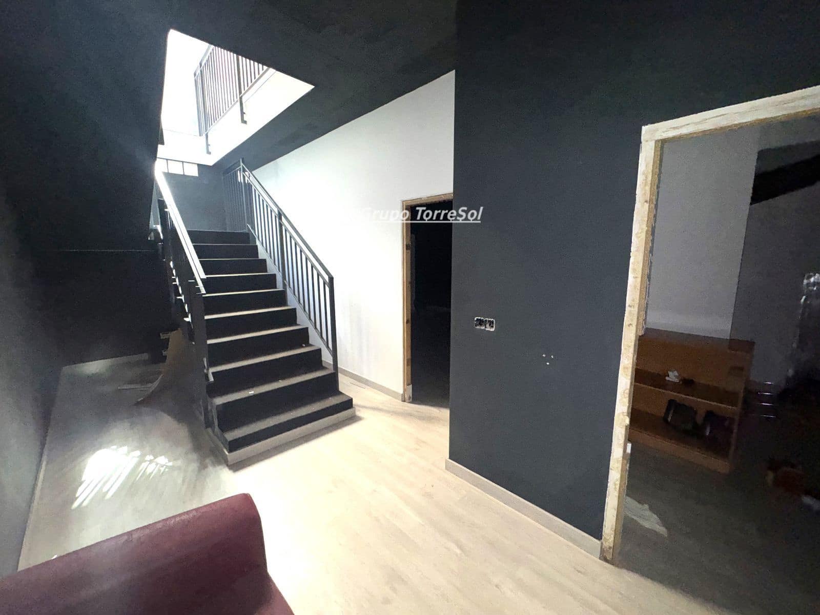 Comercial para venda em Elche / Elx - 219 900 € (Ref: 9985664)