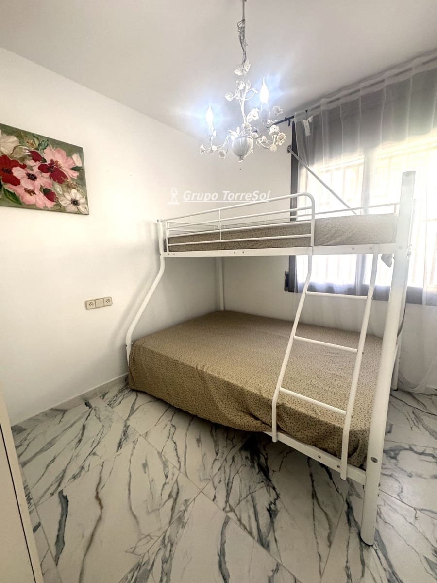 Chalet de 7 habitaciones en Coma-Ruga en venta con garaje - 465.000 € (Ref: 9985776)