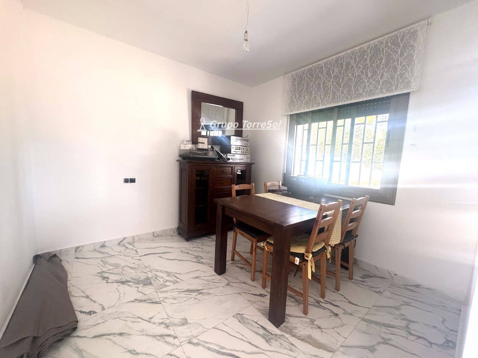 Chalet de 7 habitaciones en Coma-Ruga en venta con garaje - 465.000 € (Ref: 9985776)