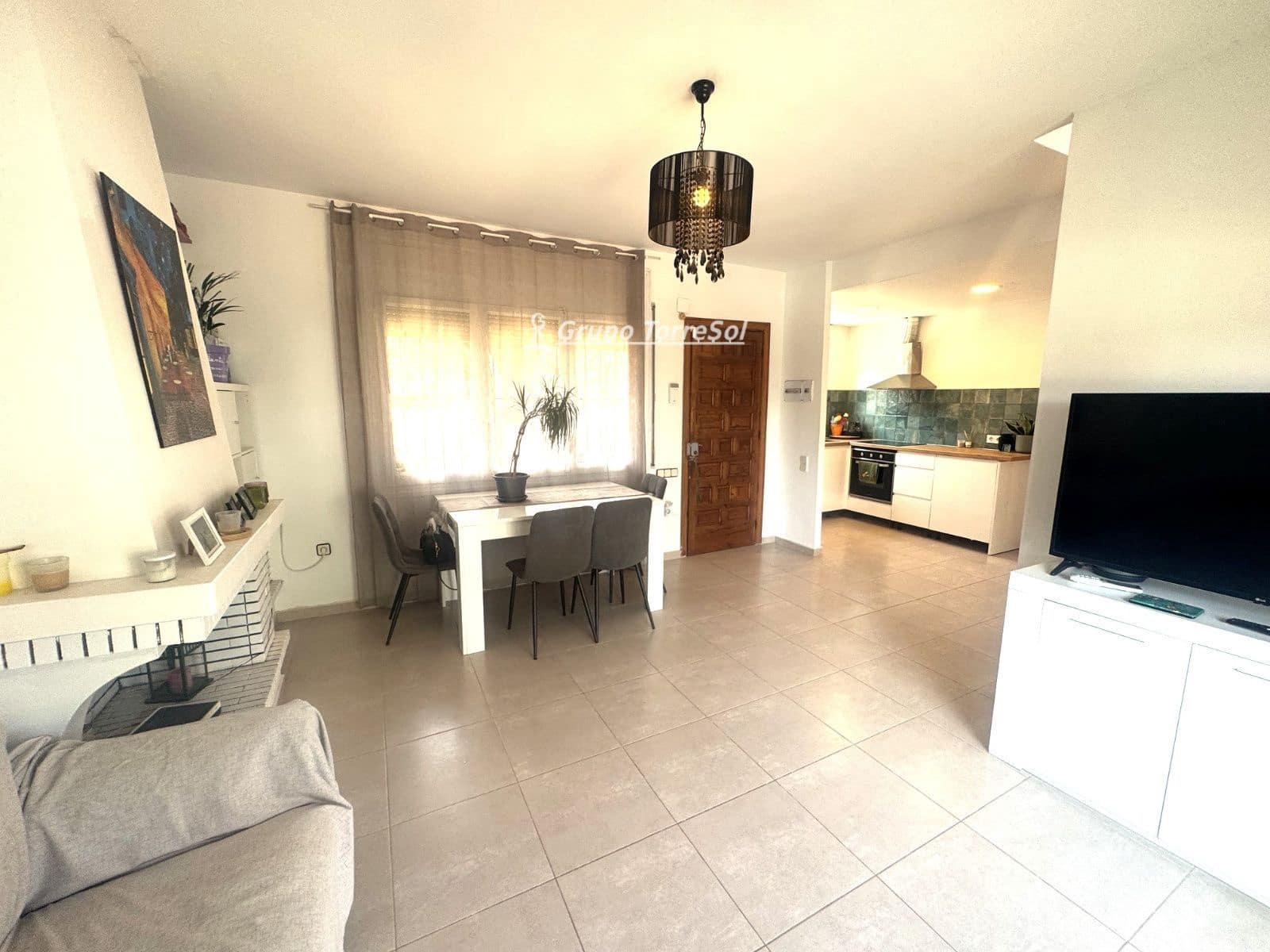 Chalet de 7 habitaciones en Coma-Ruga en venta con garaje - 465.000 € (Ref: 9985776)