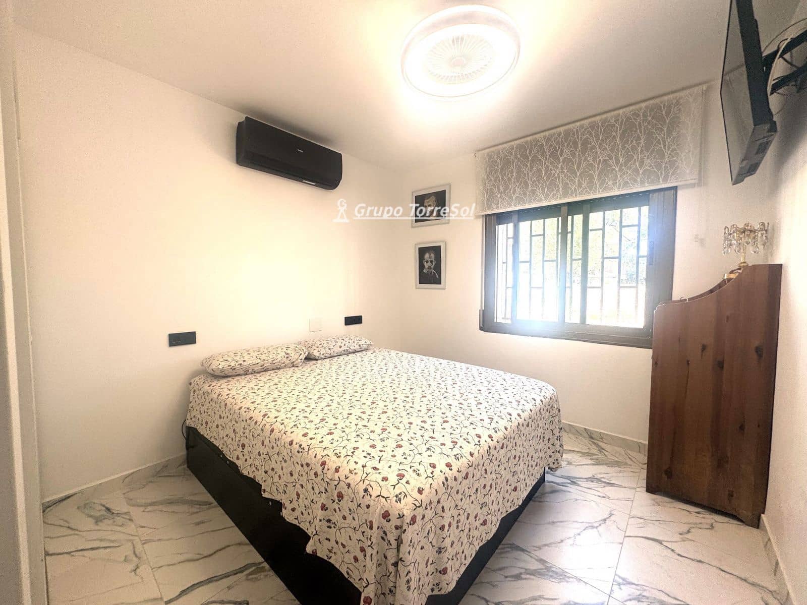 Chalet de 7 habitaciones en Coma-Ruga en venta con garaje - 465.000 € (Ref: 9985776)