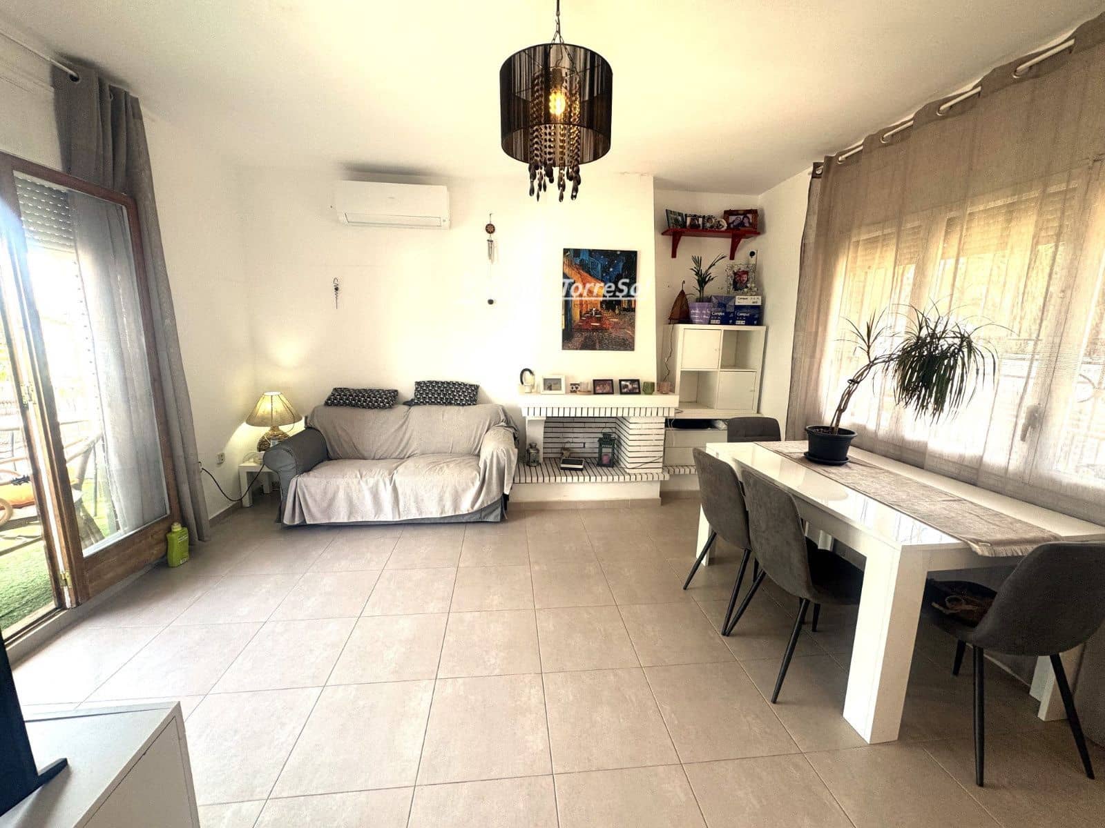 Chalet de 7 habitaciones en Coma-Ruga en venta con garaje - 465.000 € (Ref: 9985776)