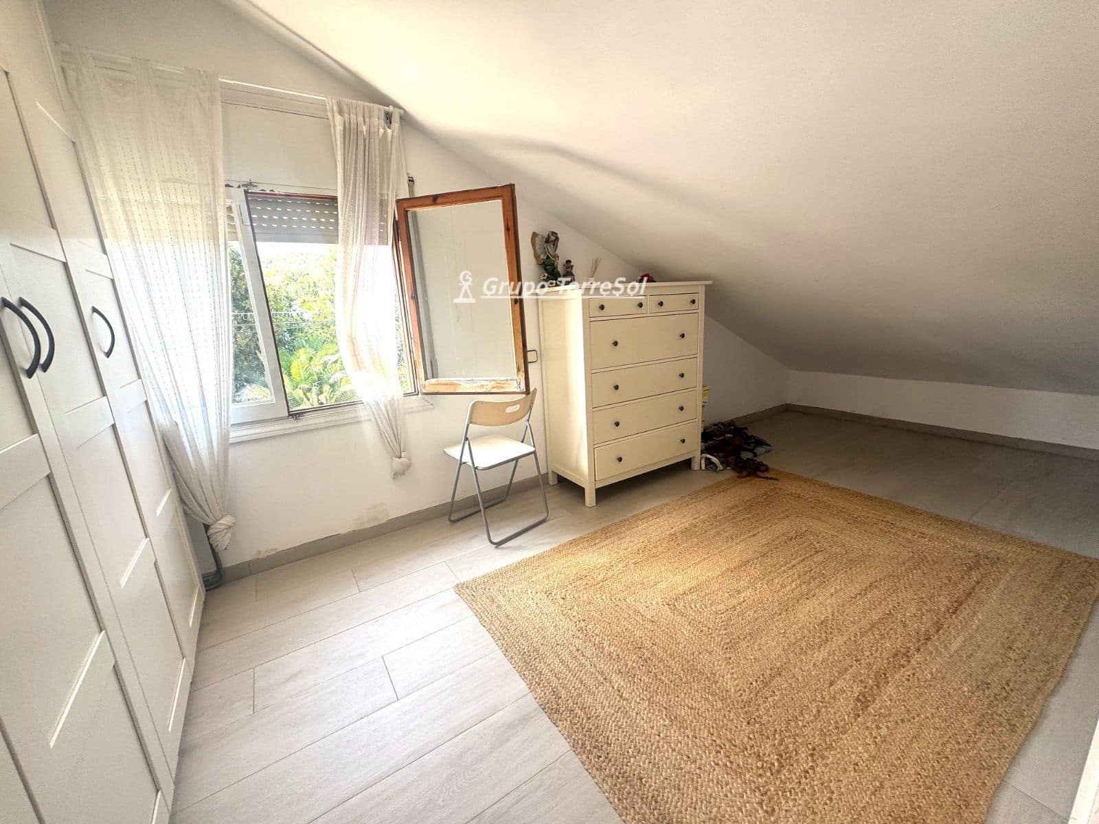 Chalet de 7 habitaciones en Coma-Ruga en venta con garaje - 465.000 € (Ref: 9985776)