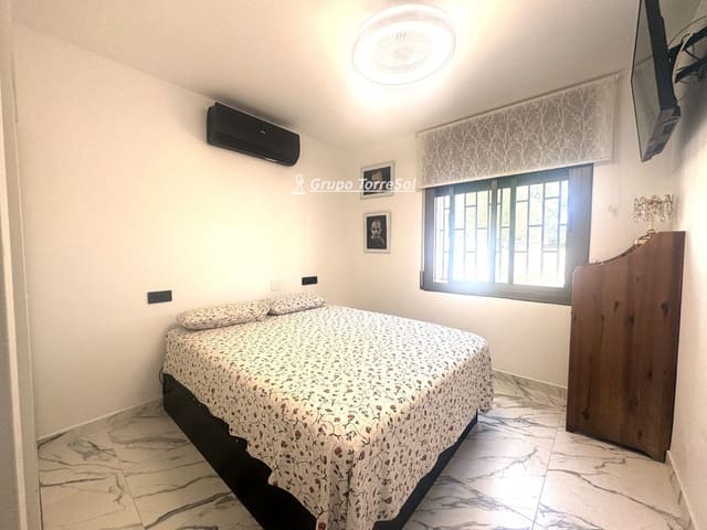 Chalet de 7 habitaciones en Coma-Ruga, El Vendrell en venta con garaje - 465.000 € (Ref: 9985776)