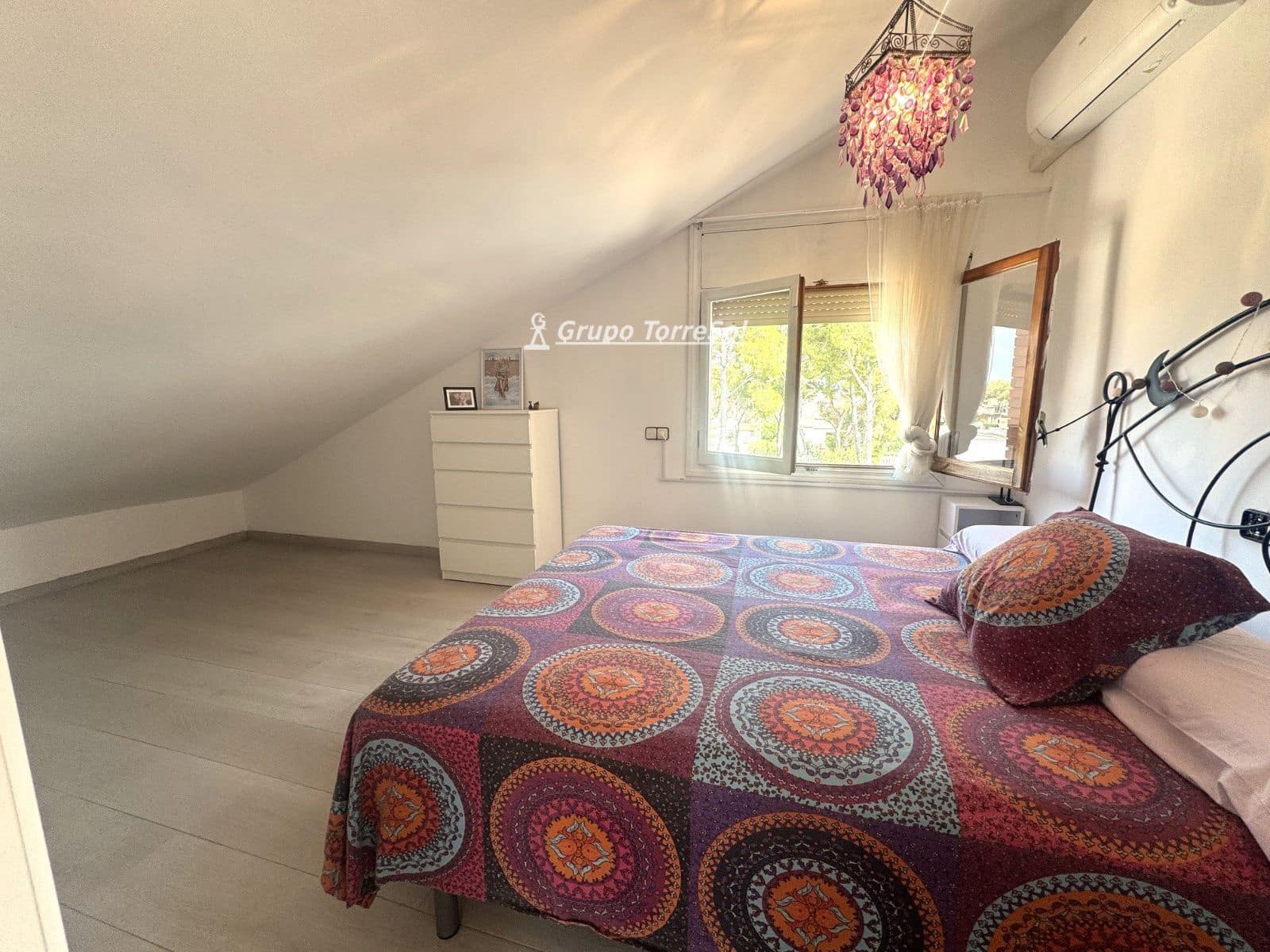 Chalet de 7 habitaciones en Coma-Ruga en venta con garaje - 465.000 € (Ref: 9985776)