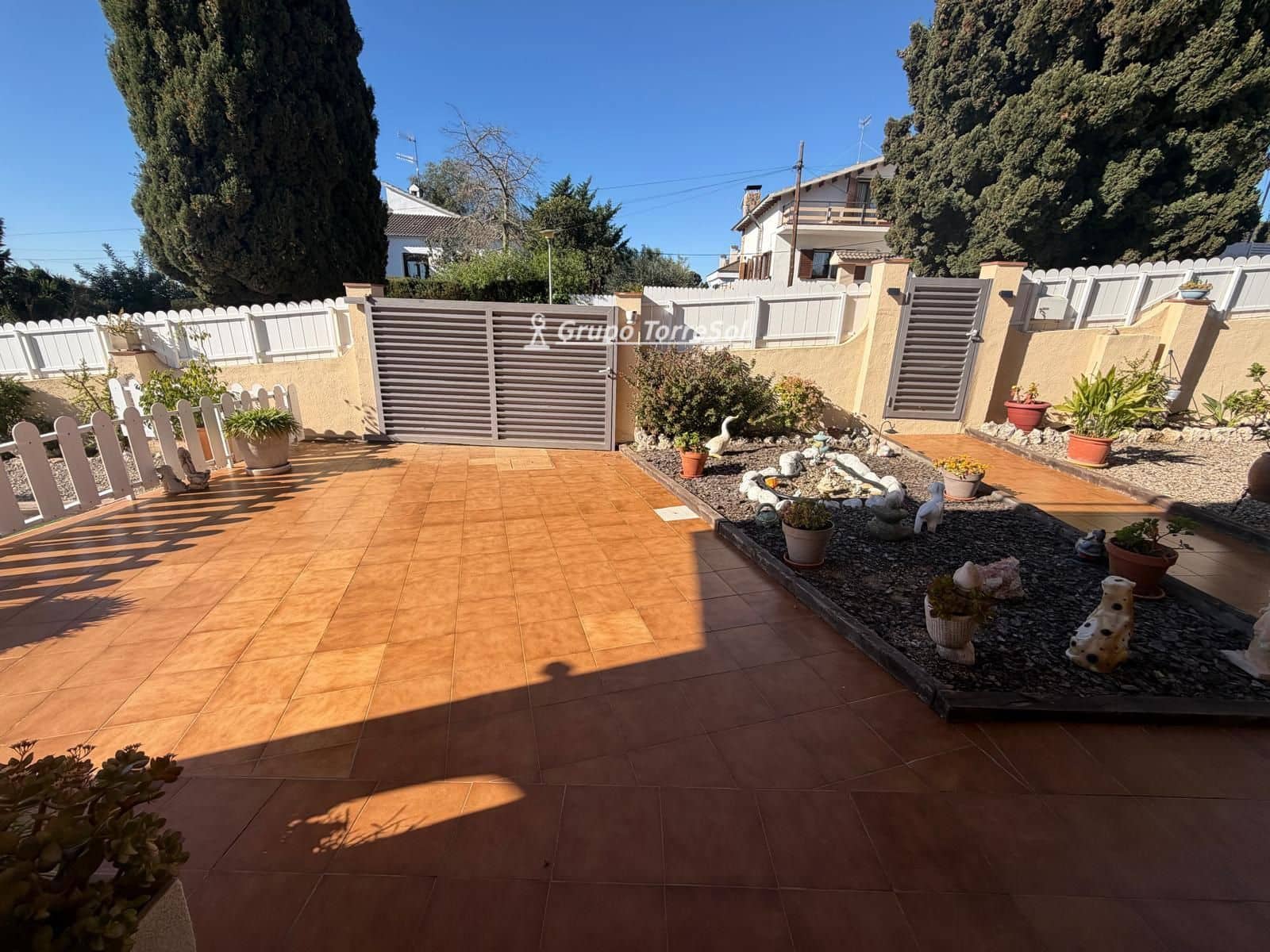 3 sypialnia Willa na sprzedaż w El Vendrell z basenem garażem - 435 000 € (Ref: 9985884)