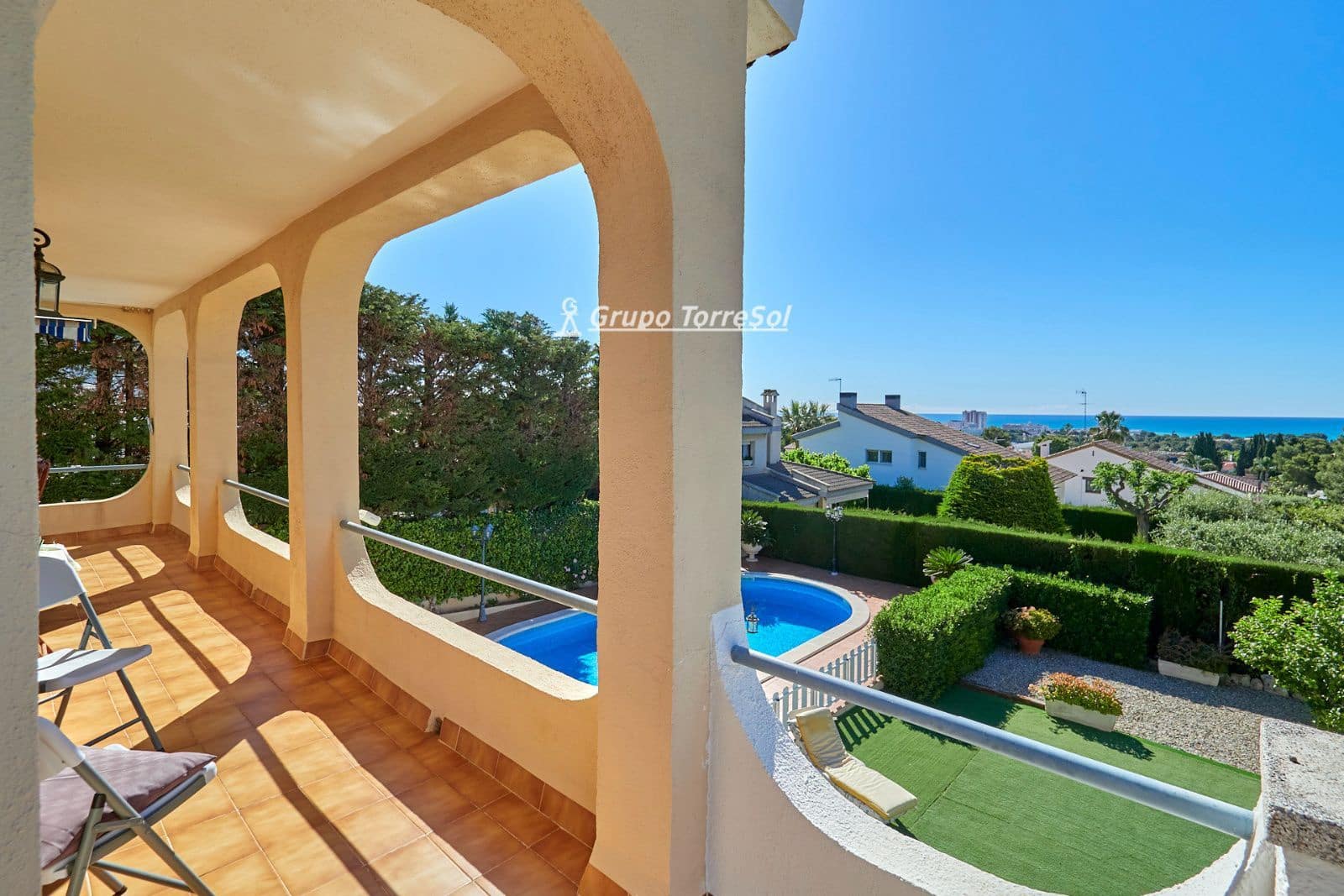 3 sypialnia Willa na sprzedaż w El Vendrell z basenem garażem - 435 000 € (Ref: 9985884)