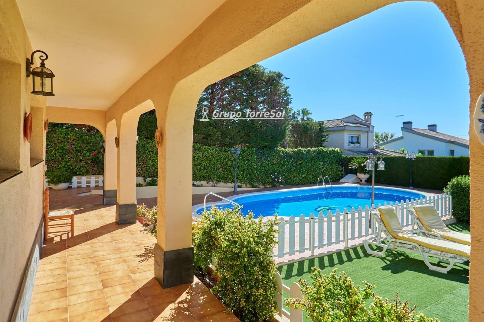 3 sypialnia Willa na sprzedaż w El Vendrell z basenem garażem - 435 000 € (Ref: 9985884)