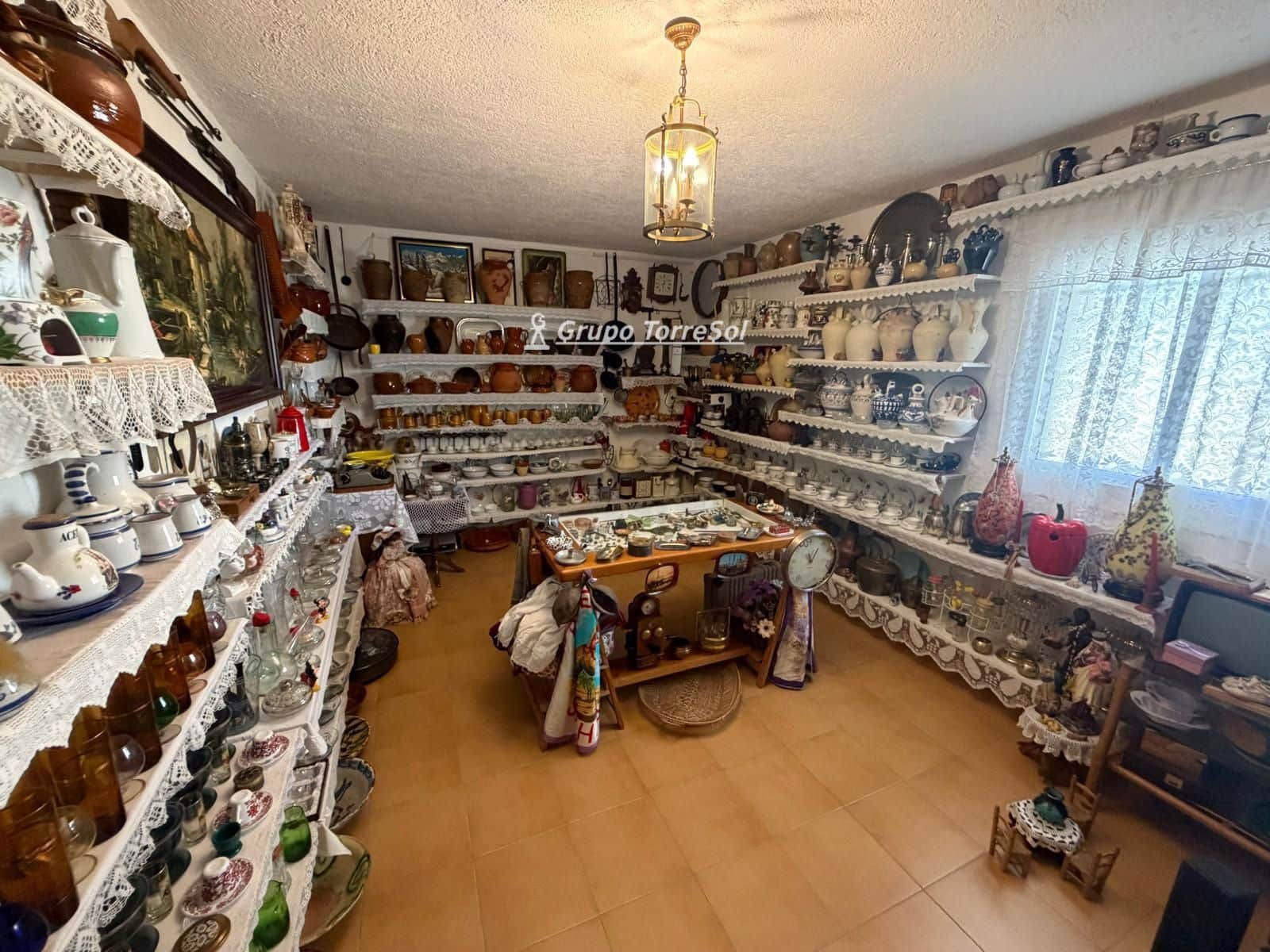 3 sypialnia Willa na sprzedaż w El Vendrell z basenem garażem - 435 000 € (Ref: 9985884)