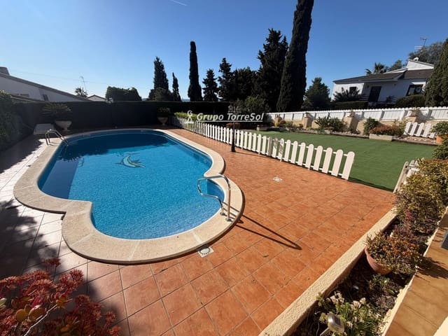 3 sypialnia Willa na sprzedaż w El Vendrell z basenem garażem - 435 000 € (Ref: 9985884)