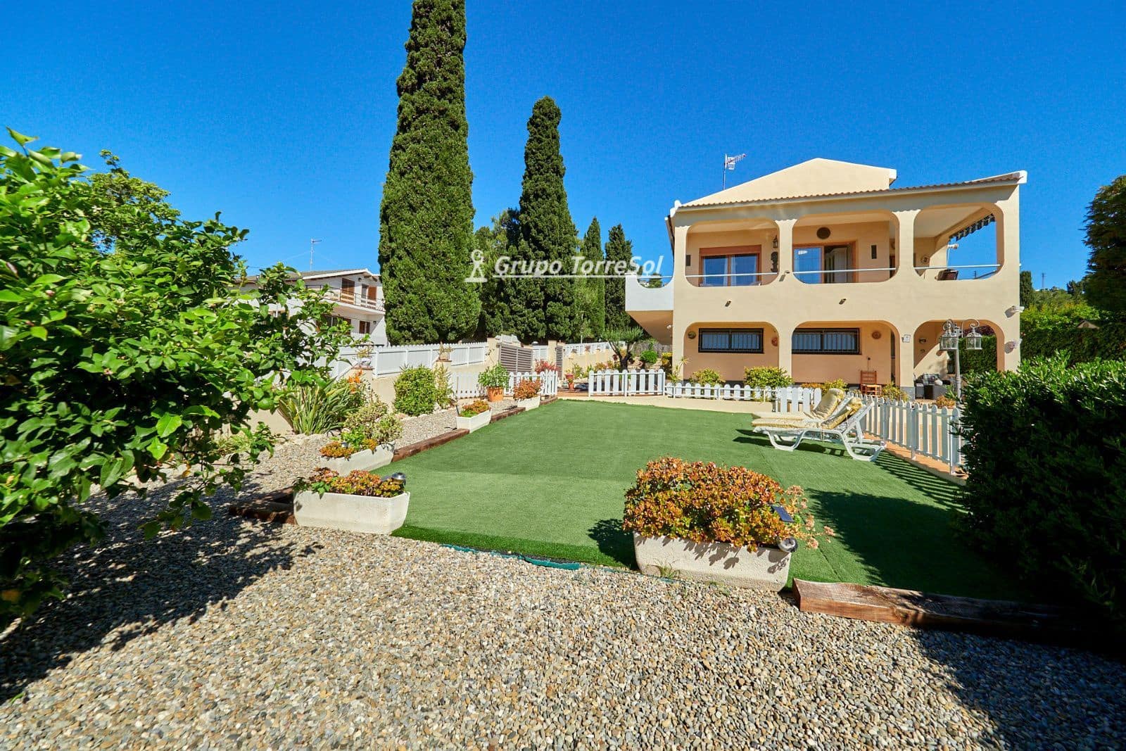 3 sypialnia Willa na sprzedaż w El Vendrell z basenem garażem - 435 000 € (Ref: 9985884)