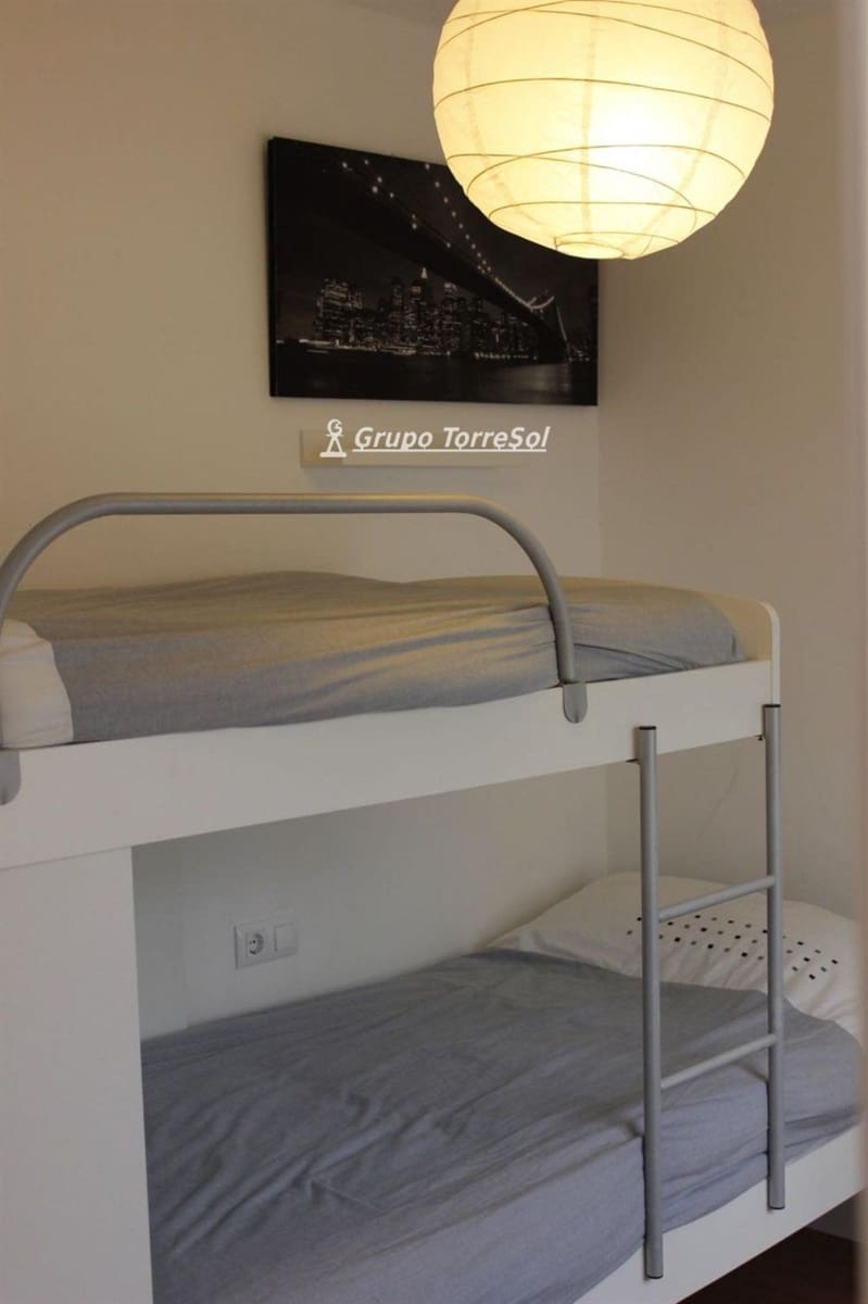 Piso de 2 habitaciones en Torredembarra en venta con piscina - 149.000 € (Ref: 9997760)
