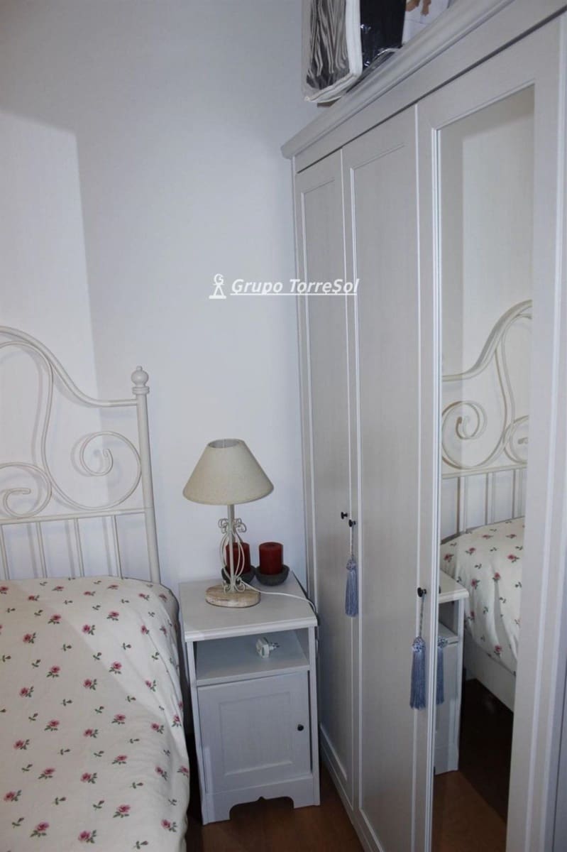 Piso de 2 habitaciones en Torredembarra en venta con piscina - 149.000 € (Ref: 9997760)