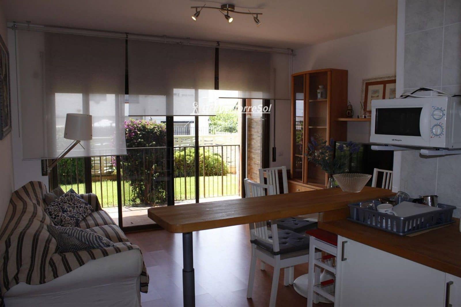 Piso de 2 habitaciones en Torredembarra en venta con piscina - 149.000 € (Ref: 9997760)