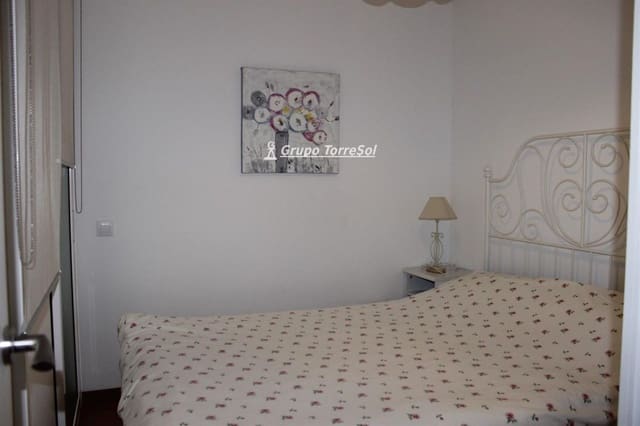 Piso de 2 habitaciones en Torredembarra en venta con piscina - 149.000 € (Ref: 9997760)