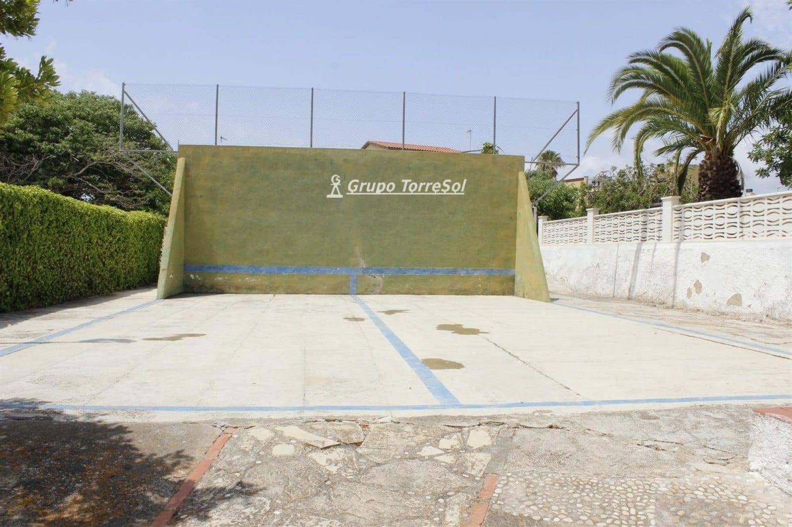 Piso de 2 habitaciones en Torredembarra en venta con piscina - 149.000 € (Ref: 9997760)