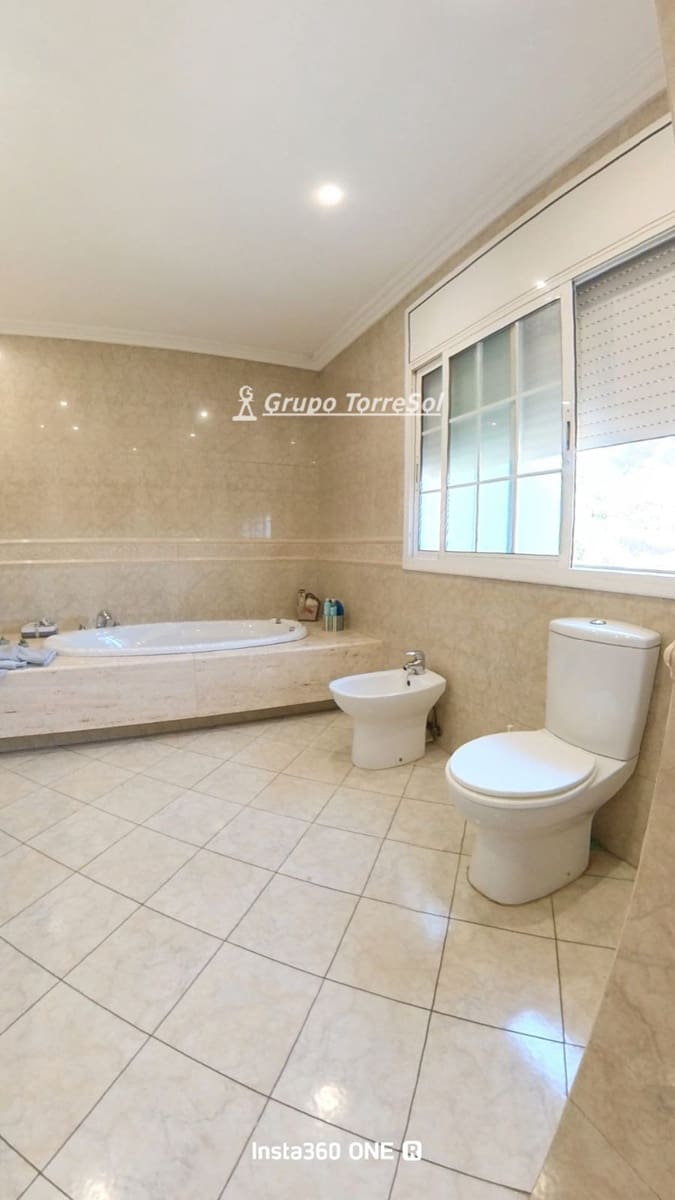 Chalet de 4 habitaciones en Piera en venta con piscina garaje - 360.000 € (Ref: 9999146)