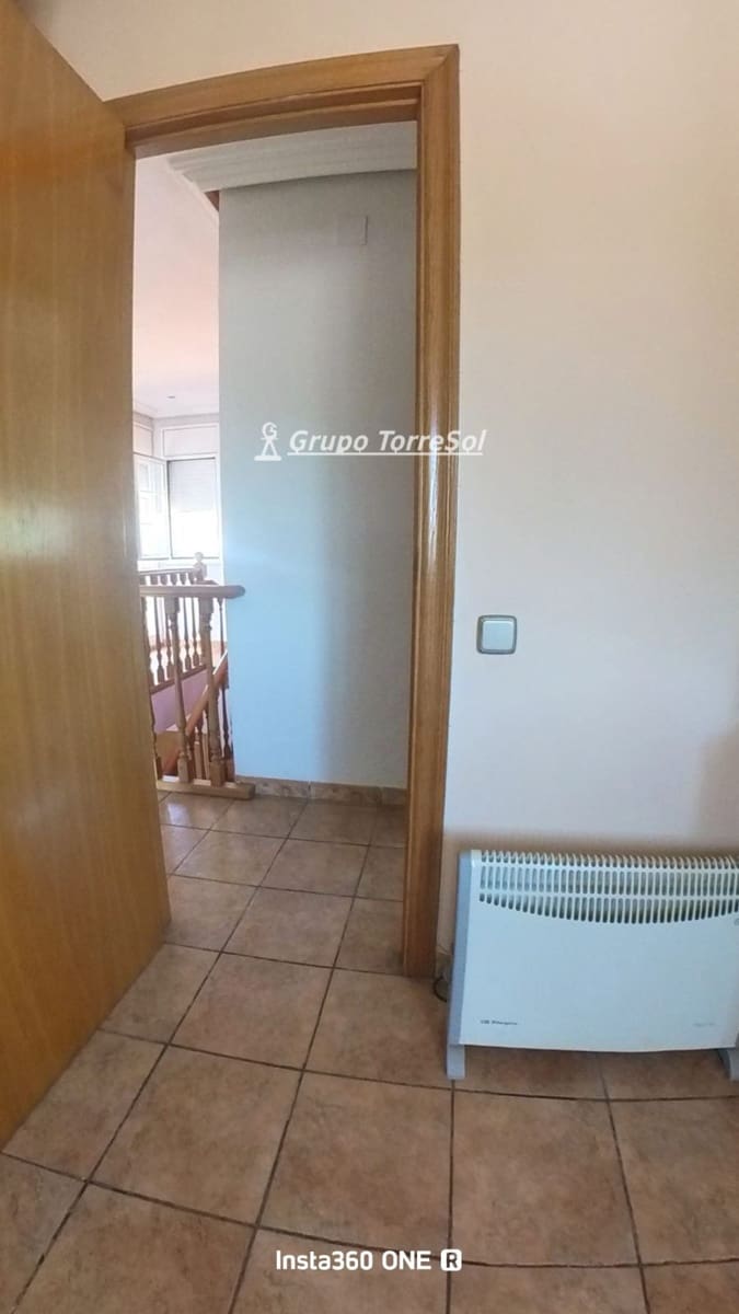 Chalet de 4 habitaciones en Piera en venta con piscina garaje - 360.000 € (Ref: 9999146)