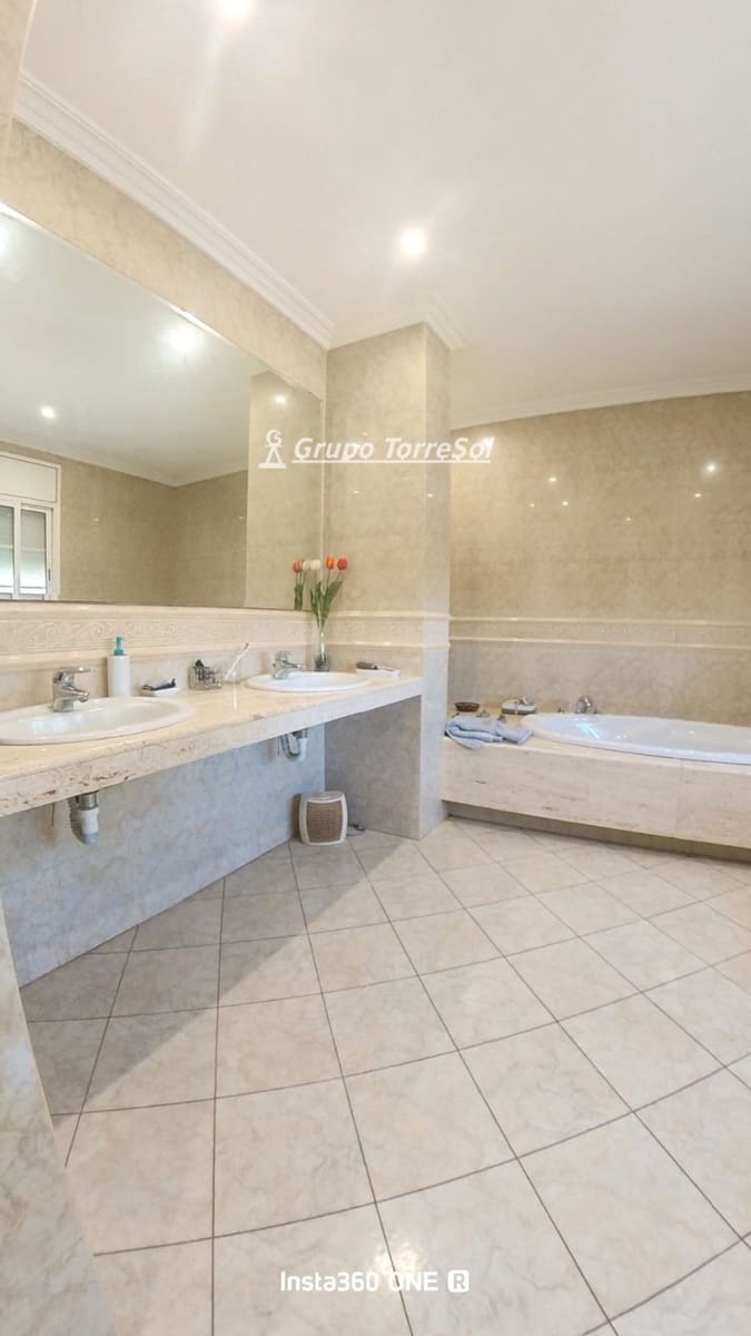 Chalet de 4 habitaciones en Piera en venta con piscina garaje - 360.000 € (Ref: 9999146)