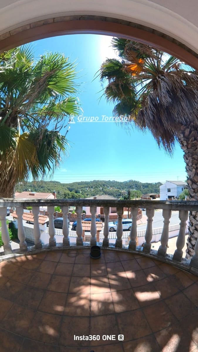 Chalet de 4 habitaciones en Piera en venta con piscina garaje - 360.000 € (Ref: 9999146)