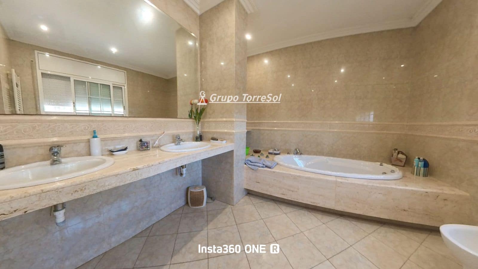 Chalet de 4 habitaciones en Piera en venta con piscina garaje - 360.000 € (Ref: 9999146)