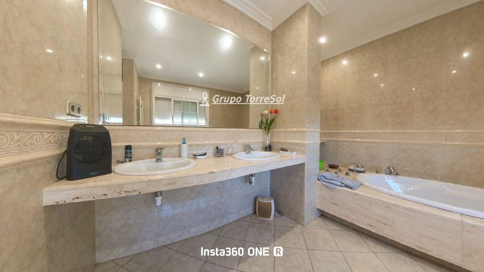 Chalet de 4 habitaciones en Piera en venta con piscina garaje - 360.000 € (Ref: 9999146)