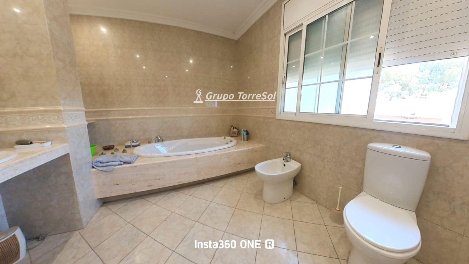 Chalet de 4 habitaciones en Piera en venta con piscina garaje - 360.000 € (Ref: 9999146)