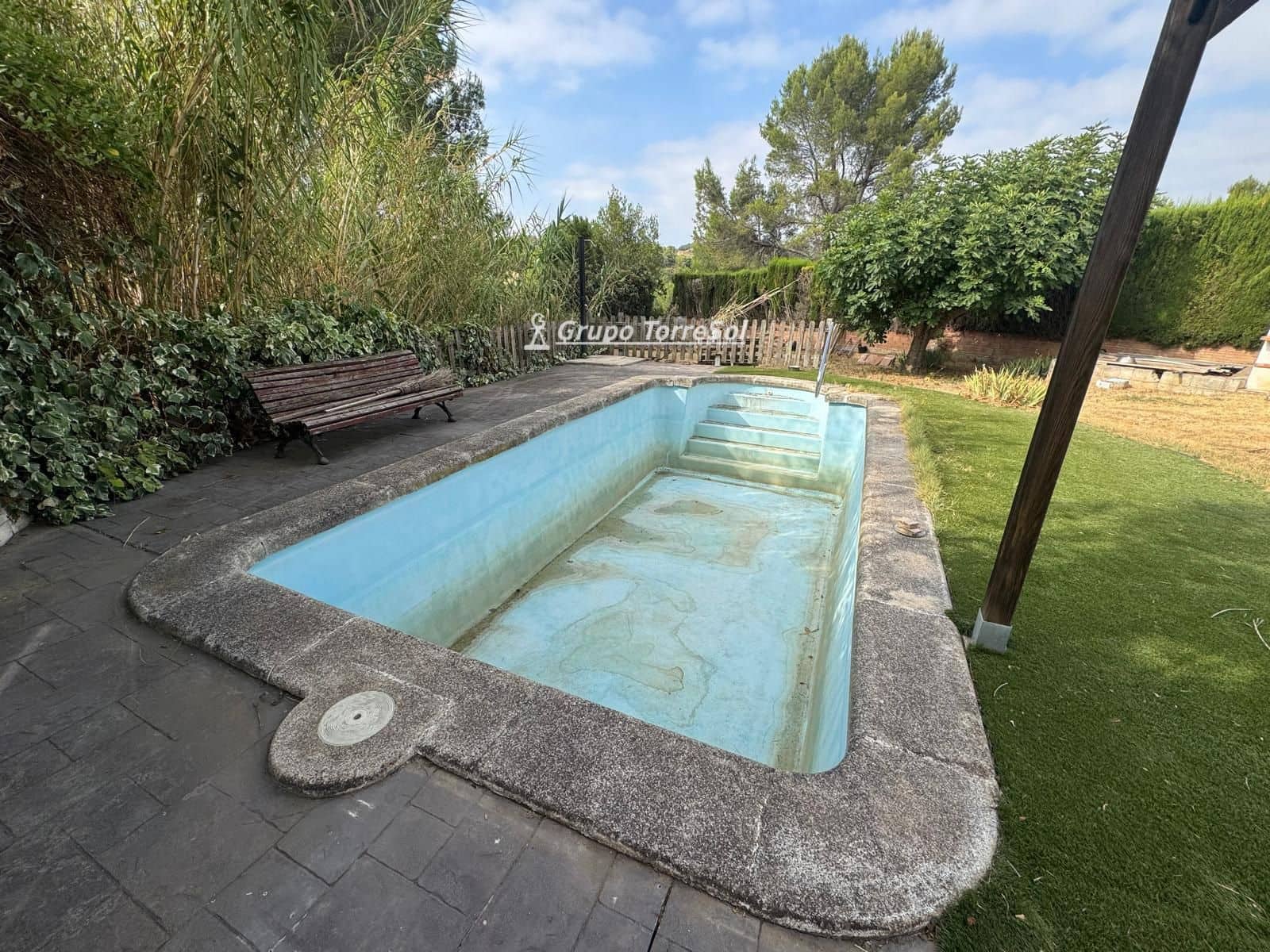 7 quarto Moradia para venda em Masquefa com piscina garagem - 370 000 € (Ref: 9999147)