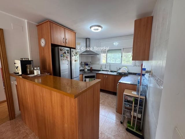 7 quarto Moradia para venda em Masquefa com piscina garagem - 370 000 € (Ref: 9999147)