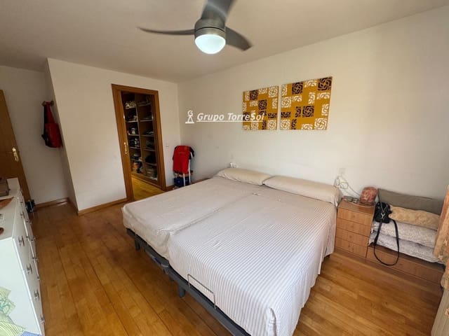 7 quarto Moradia para venda em Masquefa com piscina garagem - 370 000 € (Ref: 9999147)