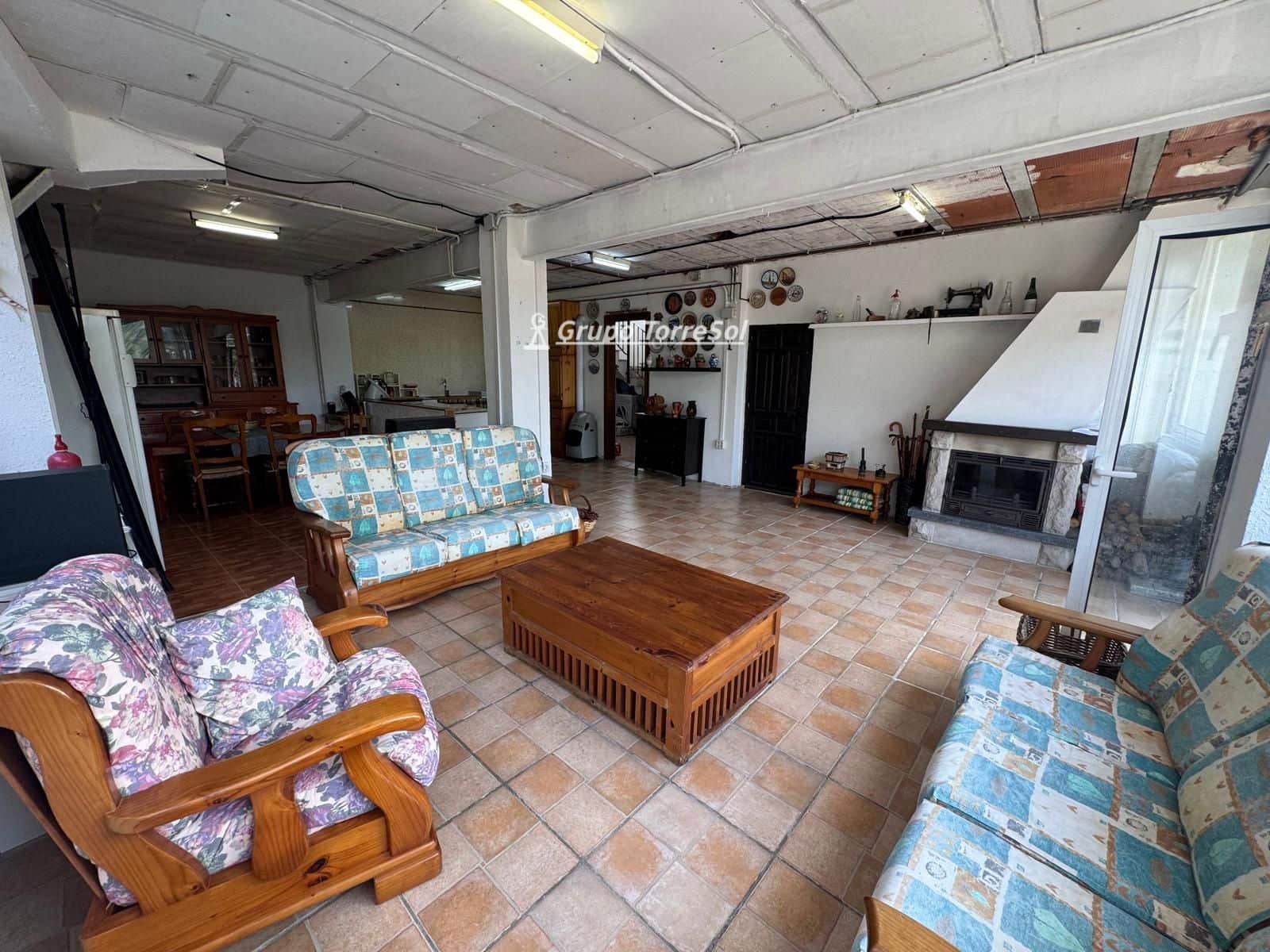 7 quarto Moradia para venda em Masquefa com piscina garagem - 370 000 € (Ref: 9999147)